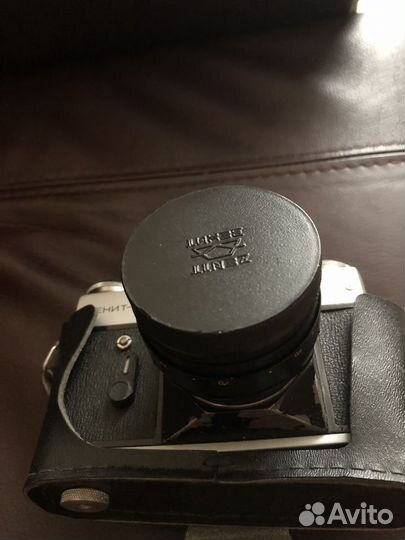 Зеркальный фотоаппарат зенит