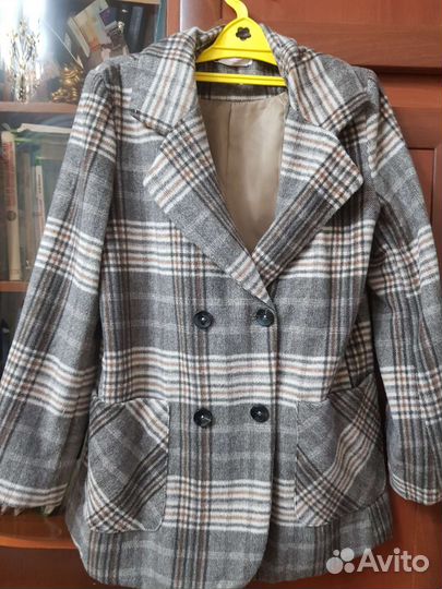 Пиджак на девочку 146