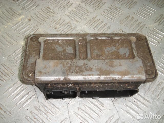 Блок управления двигателем Polo (10) 1.6 бензин б\