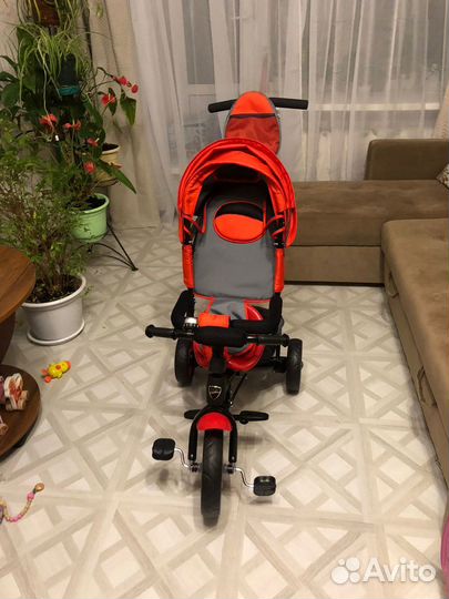 Трехколесный велосипед с родительской ручкой