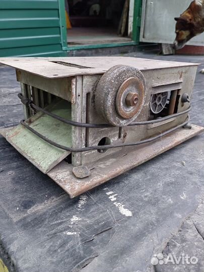 Станок наждачный
