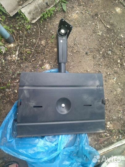 Полка металлическая настенная. Для телевизора