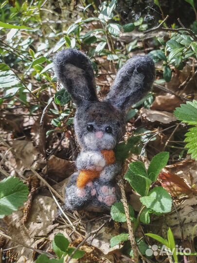 Зайчик с лесной опушки