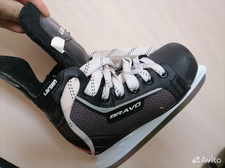 Коньки хоккейные детские размер 35