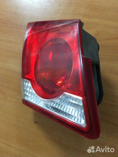 Фонарь в крышку багажника Chevrolet Cruze