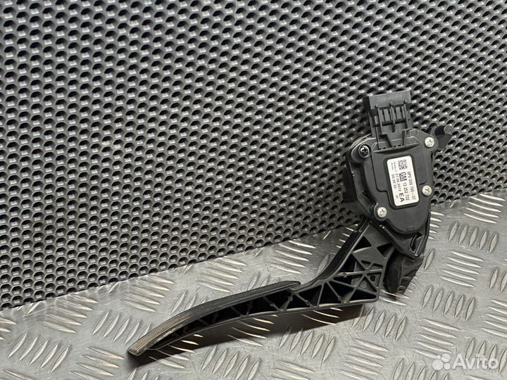 Педаль газа Chevrolet Cruze J300 1.8