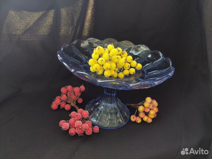 Ваза для фруктов на ножке цветное стекло СССР