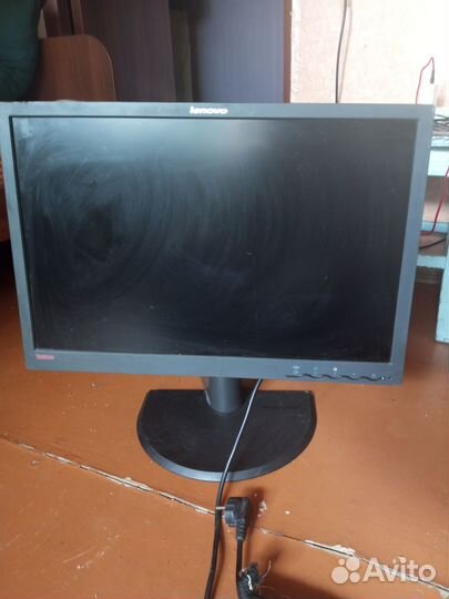 Монитор Lenovo 22