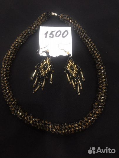 Колье из бисера