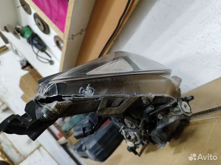 Правая фара