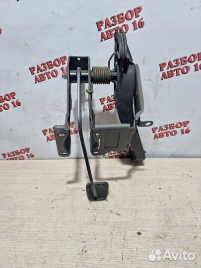 Педальный узел Renault Logan 1