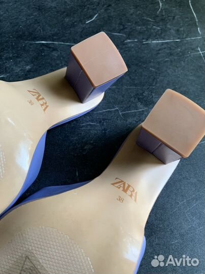 Кожаные босоножки zara