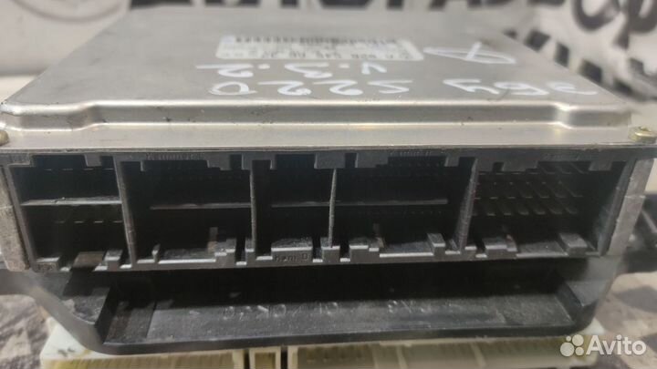 Блок управления двигателя Mercedes W220 V-3.2