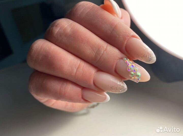 Маникюр, педикюр, моделирование ногтей