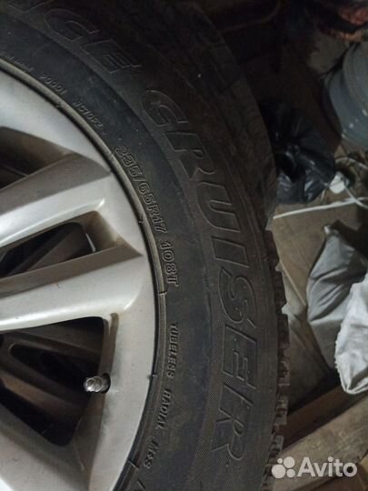 Bridgestone Ice Cruiser 5000 235/65 R17