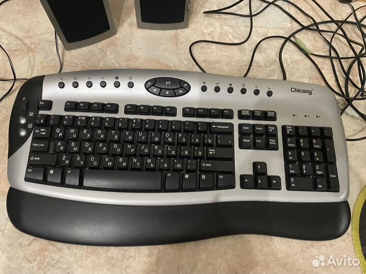 Клавиатура, мышь, коврик, колонки