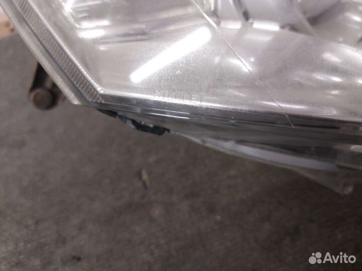 Фара правая Mitsubishi Pajero Sport 2 KH 2008-14