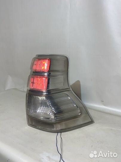 Toyota Prado 150 09- Фонарь правый Белый 485