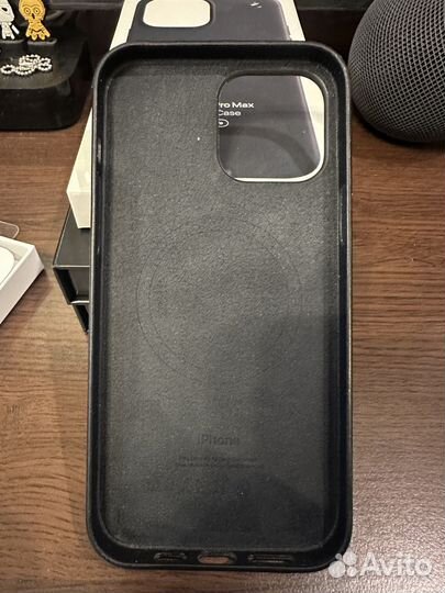 Чехлы на iPhone 13 pro max и airpods 3 (б/у)