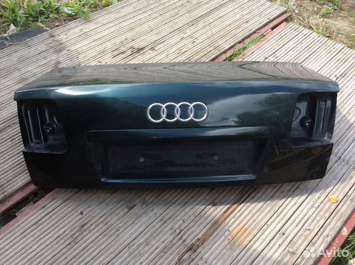 Крышка багажника Audi A8 D3