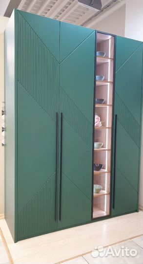 Шкаф распашной Белый