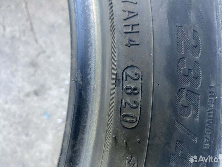 Kumho Ecsta HS51 235/45 R18