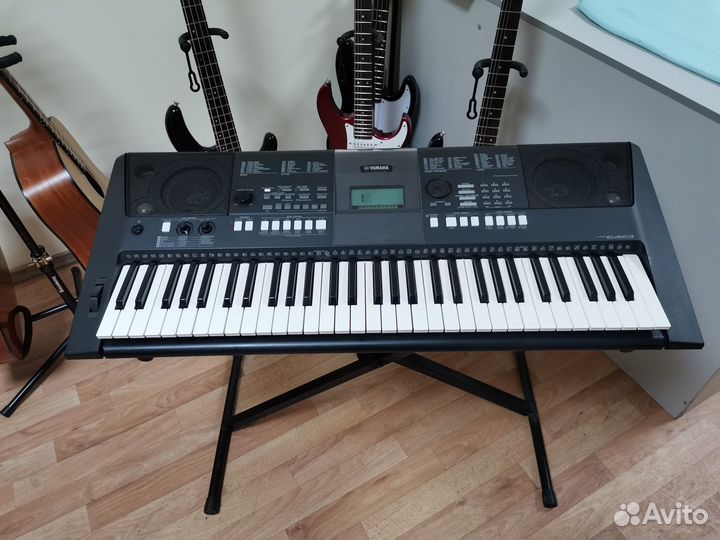 Синтезатор Yamaha psr e423