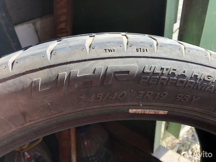 Tigar UHP Ultra High Performance 245/40 R19 98Y
