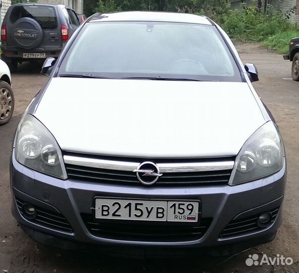 Заднее стекло Opel Astra H 4D Замена