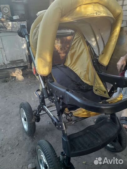 Прогулочная коляска