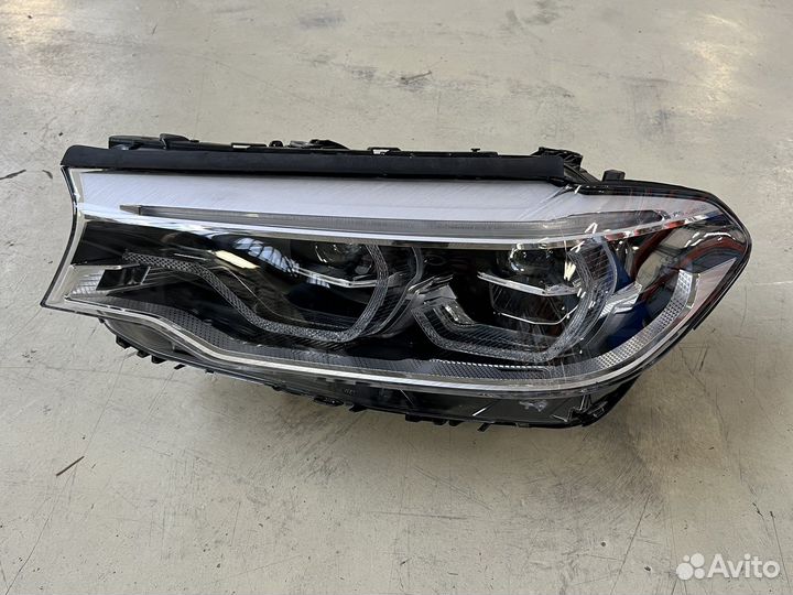 Фара левая BMW G30 LED adaptive