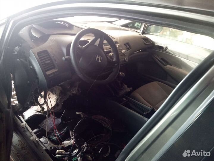 Honda Civic 1.8 МТ, 2008, битый, 150 000 км