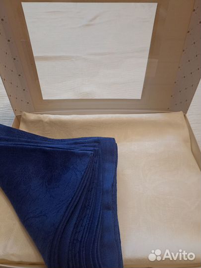 Скатерть кружевная с салфетками