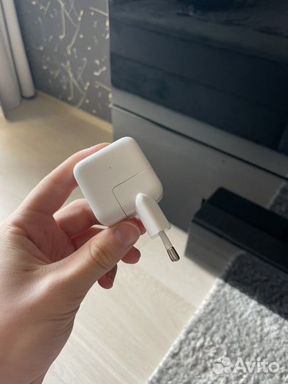 Зарядный блок iPhone