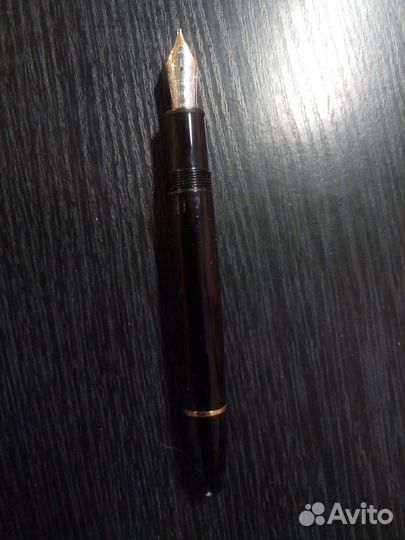 Перьевая ручка Montblanc c золотым пером