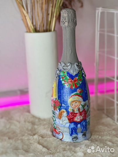 Бутылка шампанского на Новый Год подарок