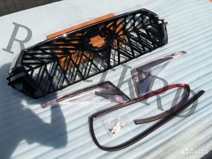 Решетка радиатора toyota land cruiser 200 TRD