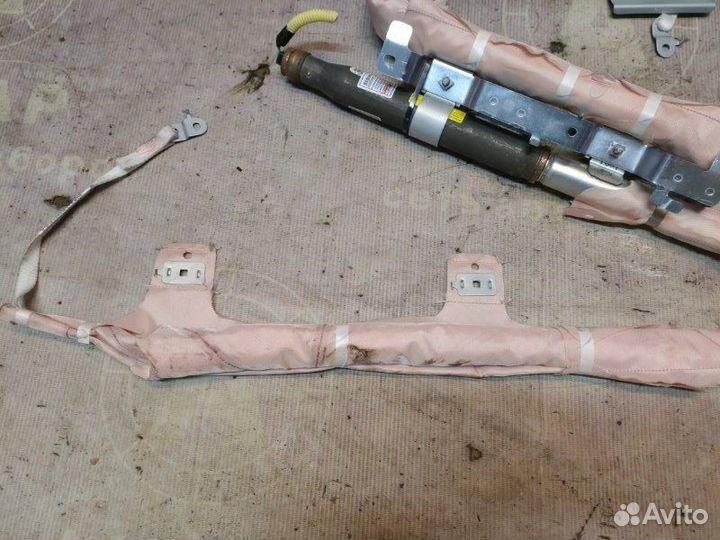 Шторка безопасности левая Mitsubishi Outlander Xl