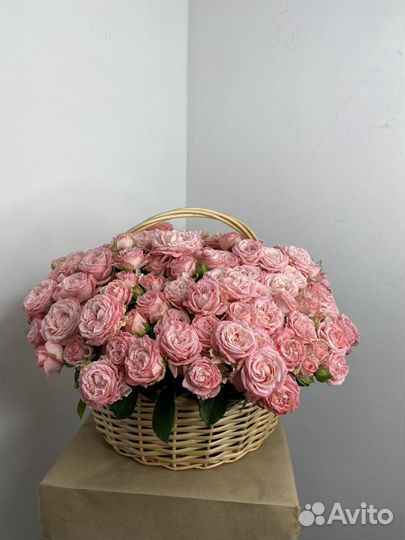 Шикарные кустовые розы с доставкой