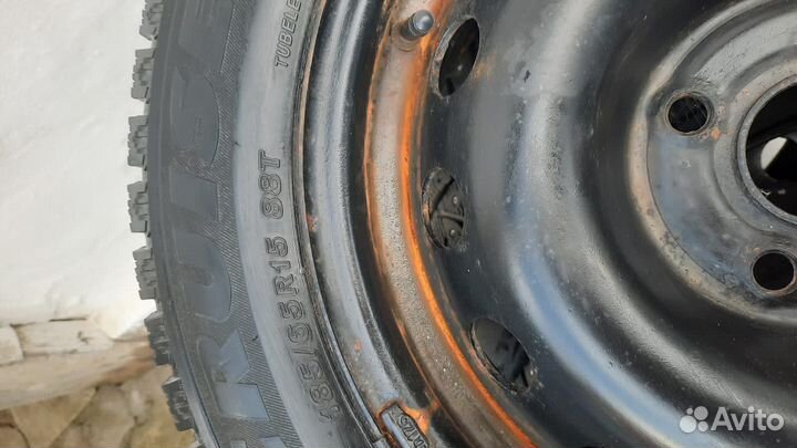 Bridgestone Blizzak DM-V1 185/65 R15
