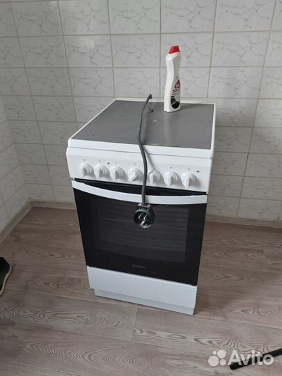 Индукционная плитка с духовкой