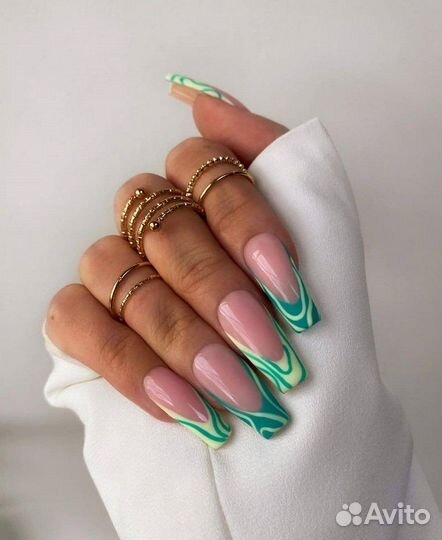Маникюр Педикюр наращивание ногтей