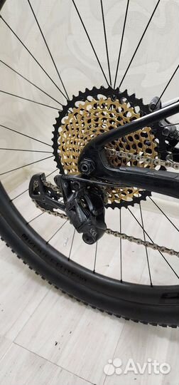 Топовый гоночный подвес Trek Supercaliber (M)