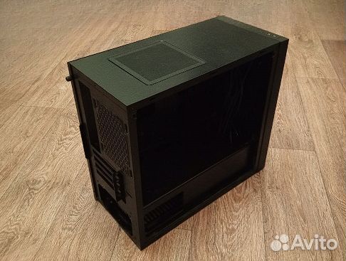 Корпус mATX Thermaltake Versa H17