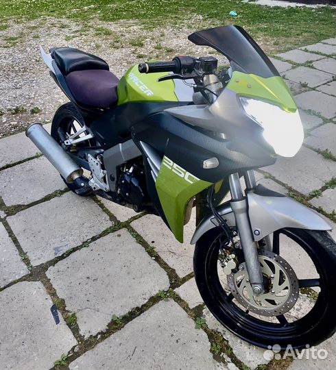 Мотоцикл racer 250