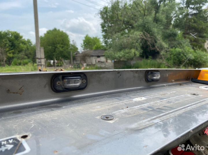 Подсветка номера Audi 100 C3