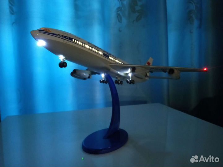 Ил-86 модель самолёта с подсветкой