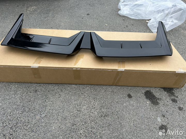 Спойлер на Lixiang Li7