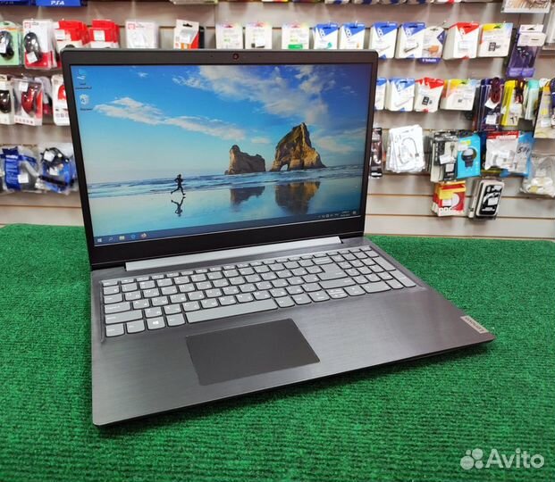 Ноутбук Lenovo i5-1035G1+SSD 256Gb кредит