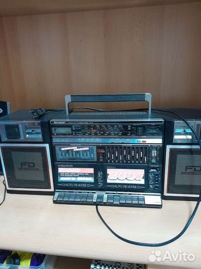 Маонитофон Sharp